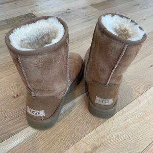Size 7 UGG Chestnut Sheepskin Boots